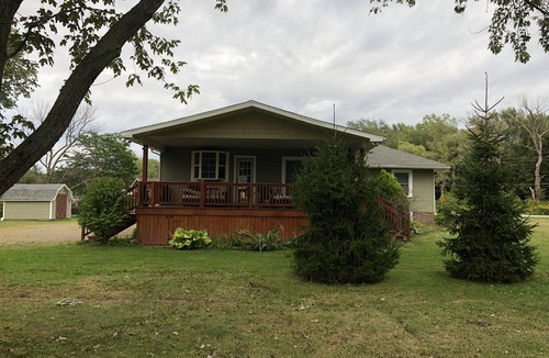Dunkirk House | Quaint Lake Erie Vacation Cottage