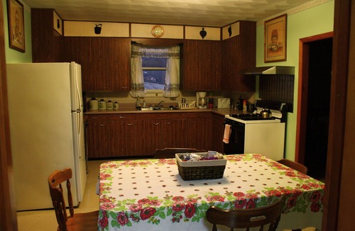 Coolspring House | Quaint & Quiet 90 Acre Farmhouse
