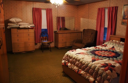 Coolspring House | Quaint & Quiet 90 Acre Farmhouse