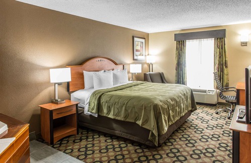 Columbus Hotel | Quality Inn & Suites Columbus West - Hilliard