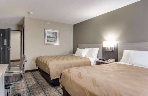 Mercer Hotel | Quality Inn & Suites Grove City - Outlet Mall