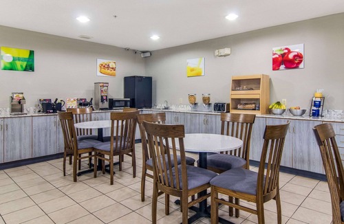 Mercer Hotel | Quality Inn & Suites Grove City - Outlet Mall