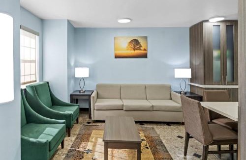 Mesquite Hotel | Quality Inn & Suites North Mesquite I-30
