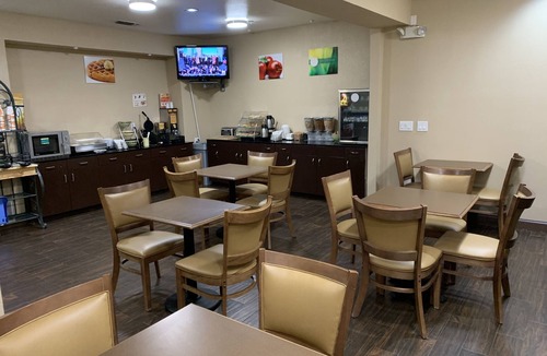Terrell Hotel | Quality Inn & Suites Terrell