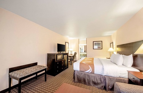 Three Rivers Hotel | Quality Inn Three Rivers