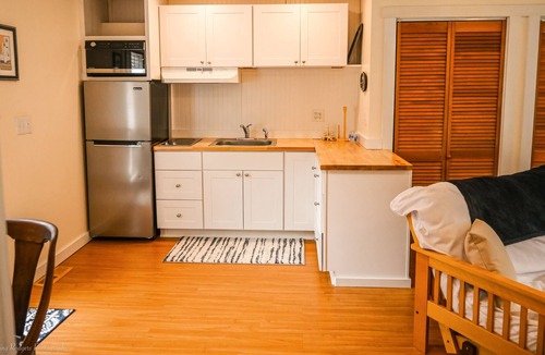 Rockport Apartment | Quiet Studio close to all that Coastal Maine has to offer!