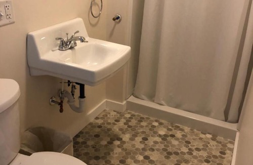 Pulaski Hotel | Rainbow Shores