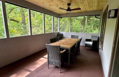 Huntingdon House | Raystown lake close to boat launch and all amenities wooded paradise