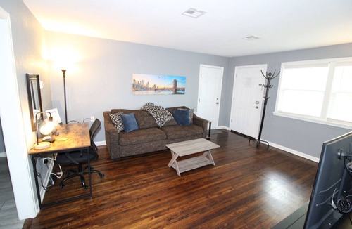 Turner Park House | Recently remodeled house near Expo, TU, Rt 66, Downtown with large fenced yard
