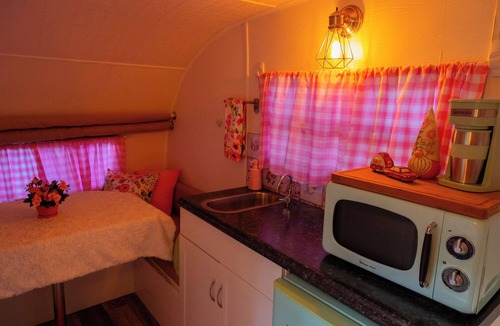Honey Grove Apartment | Reconnect with nature at this unforgettable escape.