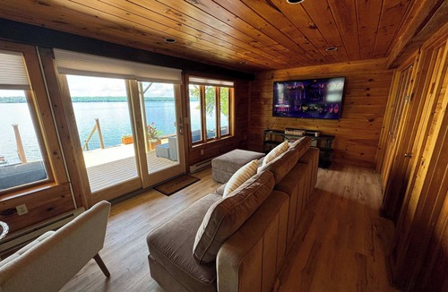 Sidney House | Red Cedar Haven Lakefront Dock Kayaks