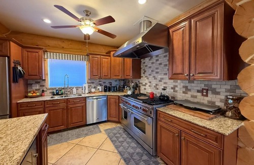 Fruitland Cabin | Red Rock Lodge — Escape, Relax, and Make Lasting Memories!