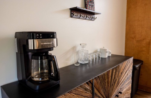 Pauline House | Refurnished House | Ideal for Long Stays!