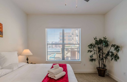 Uptown Apartment | Regal Stays 2 Bedroom/2 Bathroom at West Village