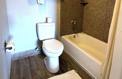 Three Rivers Hotel | Regency Inn Three Rivers I-37