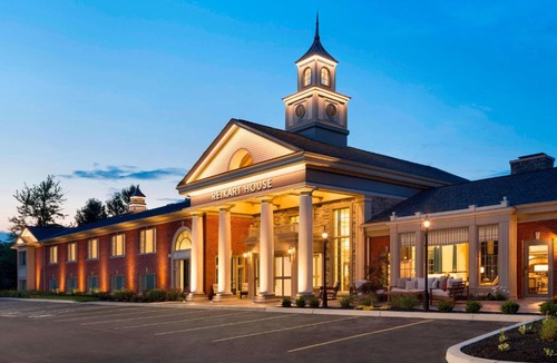 Amherst Hotel | Reikart House Buffalo, a Tribute Portfolio Hotel