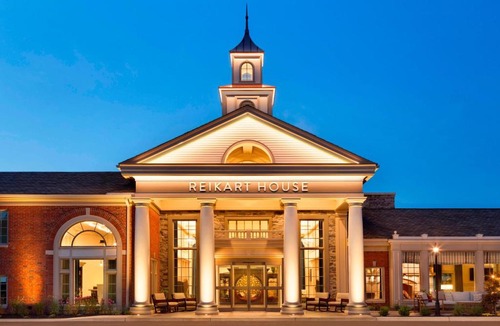Amherst Hotel | Reikart House Buffalo, a Tribute Portfolio Hotel