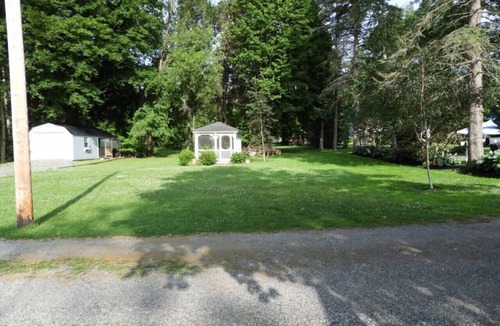 Livonia Cottage | Relax and Enjoy on Conesus Lake