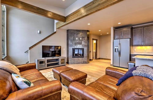 Wildernest Apartment | Relax Fireside: Silverthorne Home 11 Mi to Skiing!
