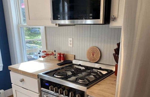 Southport House | Relax in Blue Haven, a cozy 2-bedroom home in Southport, ME, perfect for 2-4 guests.