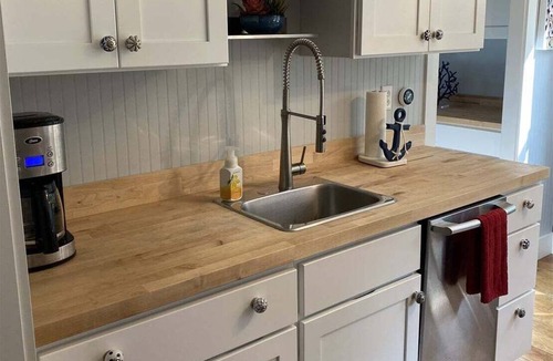 Southport House | Relax in Blue Haven, a cozy 2-bedroom home in Southport, ME, perfect for 2-4 guests.