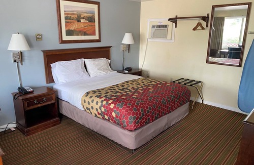 Brunswick Hotel | Relax Inn