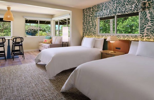 Kaanapali Hotel | Relax to the Sound of Waves in This Oceanfront Studio with Beach Access