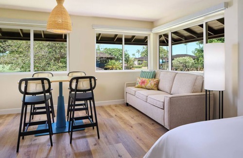 Kaanapali Hotel | Relax to the Sound of Waves in This Oceanfront Studio with Beach Access