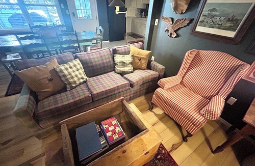 Springfield Apartment | Relax & Unwind at "The Hangout": Private Basement Apartment in South Springfield