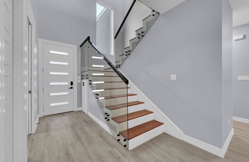 Pharr House | Relax + Unwind in this Modern & Spacious Townhome With 2 Car Garage