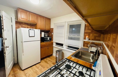 North Buffalo Apartment | Relax with Peaceful Superb 3-bedroom apartment 2Fl with AC in Tonawanda Town