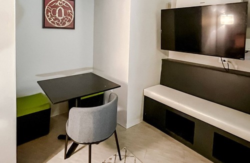 Downtown Springfield Apartment | Relaxing 1BD/1BA Studio - DTWN Springfield