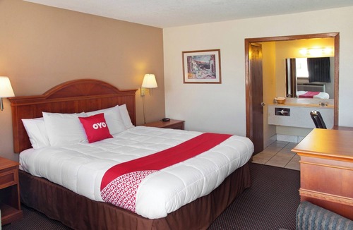 Guymon Hotel | Relaxing Couple’s Getaway – Explore Guymon with Ease!
