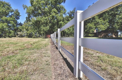 Genoa House | Relaxing Lake House Retreat on 12 Acres