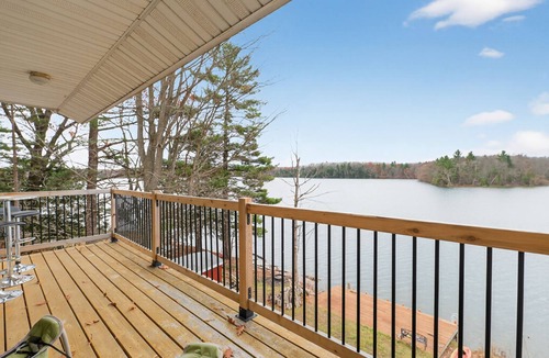 Big Rapids House | Relaxing Waterfront Escape in Big Rapids
