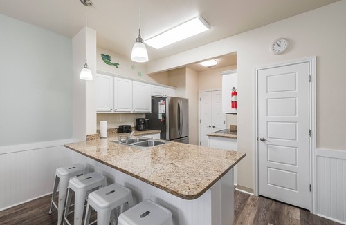 Corpus Christi House | Remodeled Coastal Retreat | Heated Pool, Private Patio & King Beds