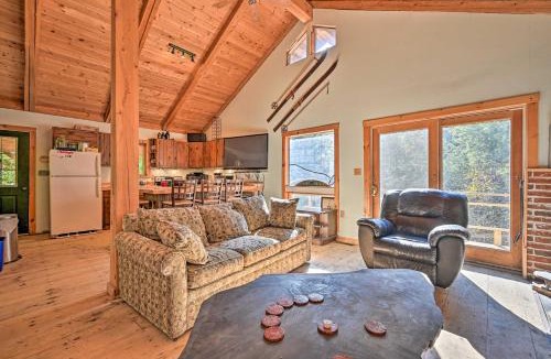 Stowe Area House | Remote Cabin w/Fire Pit: 3 Miles to Stowe Mtn!