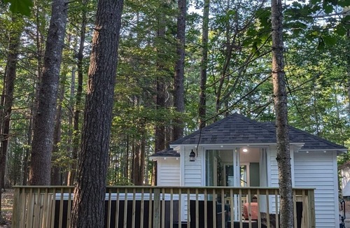 Bar Harbor Cabin | Renovated Cabin WITH HOT TUB Tucked in Pines Cabin 9