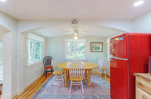 Boothbay Harbor Cabin | Renovated home with water views, - dogs okay