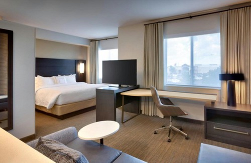 Portland Hotel | Residence Inn by Marriott Portland Thompson's Point