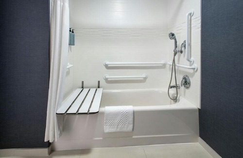Level Green Hotel | Residence Inn Pittsburgh Monroeville/Wilkins Township