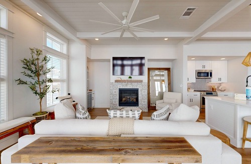 Port Aransas Cabin | Resort Pools, Golf Cart Boardwalk to Beach