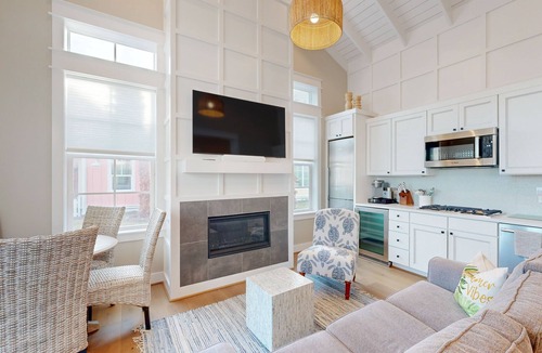 Port Aransas Cabin | Resort Pools, Golf Cart Boardwalk to Beach