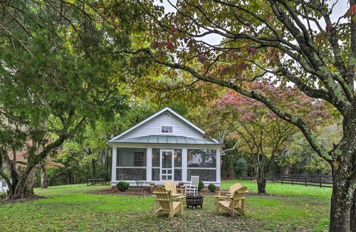 Hayes Cottage | Restored 1930s Cottage on 1 Acre w/Fire Pit