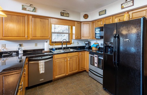 Topton Cabin | Ridgetop Lakeview - Bedroom Cabin on Lake Nantahala w/Private Deck