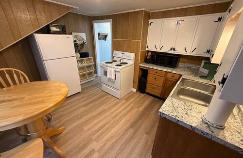 West Stewartstown Apartment | Rise and Ride - Wake Up on the Snowmobile & ATV Trails