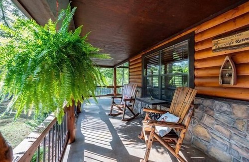 Smithville Cabin | River Front property Surrounded by Views! Located on N Mountain Fork River!