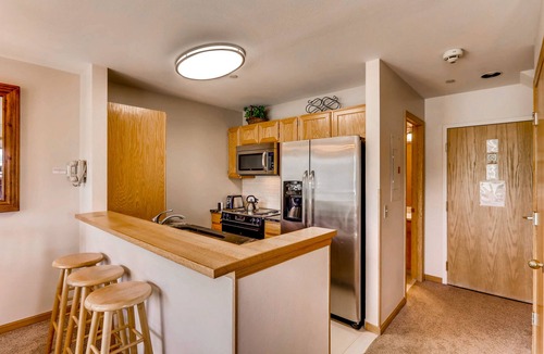 Historic District Hotel | River Mountain Lodge