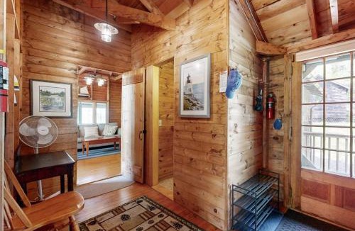 South Bristol House | River view home w/lovely deck, views & fireplace
