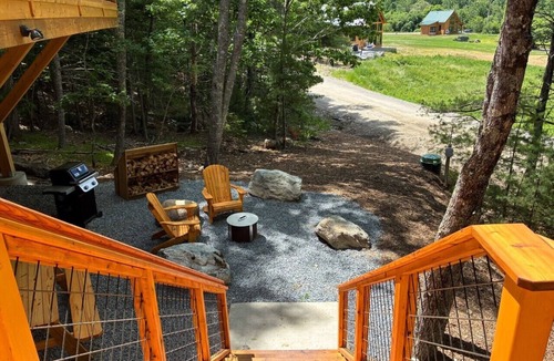 Ellsworth Cabin | River Views | Private Hot Tub | Ash Treehouse
